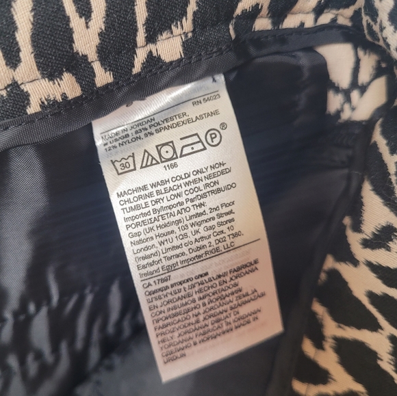 2/$40 🌺 | Banana Republic | Giraffe Print Pants - Picture 16 of 16